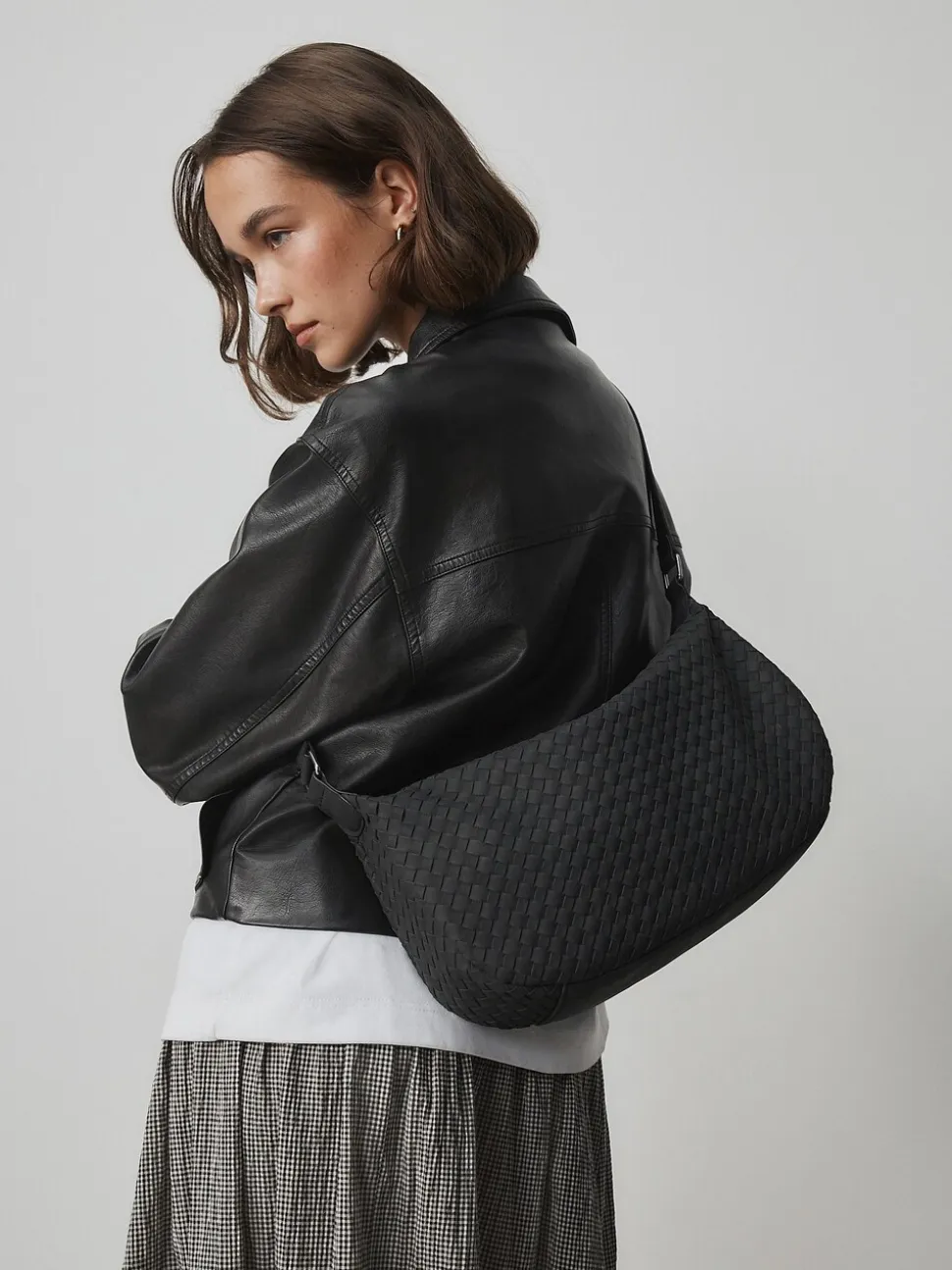 Noir - Sac à bandoulière tissé en daim