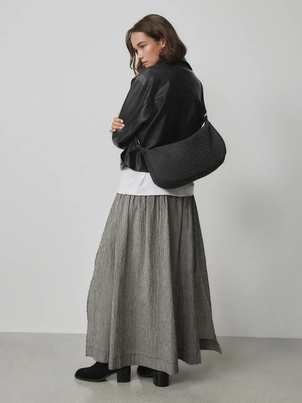 Noir - Sac à bandoulière tissé en daim