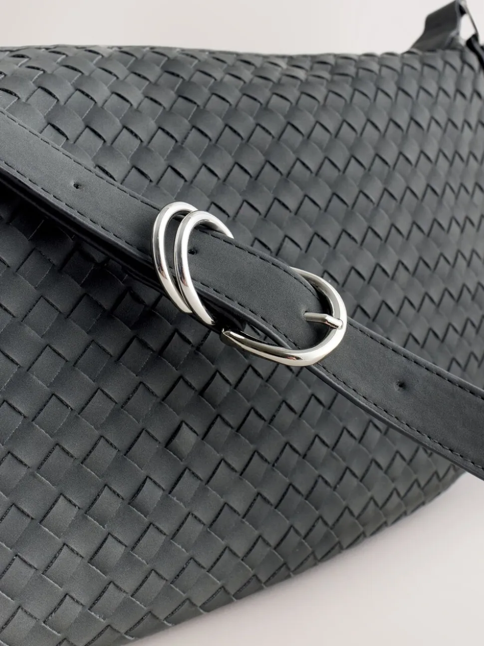 Noir - Sac à bandoulière tissé en daim