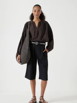Noir - Short Hush Linen Blend Lya Bermuda