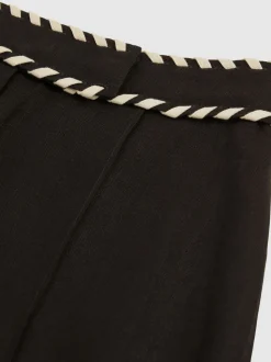Noir - Short Reiss Fawn Lin Whipstitch Short
