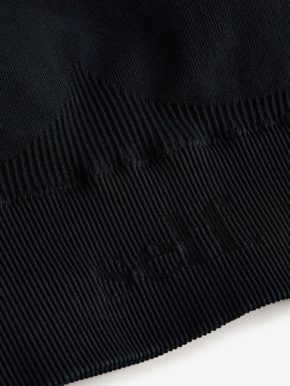 Noir - soi-même. Brassière de sport sans coutures