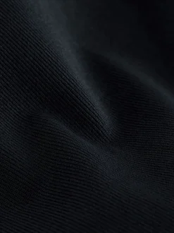 Noir - soi-même. Brassière de sport sans coutures
