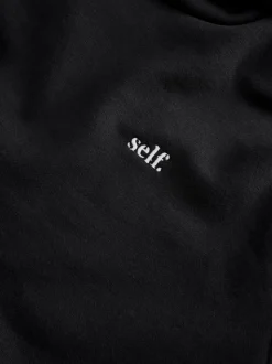 Noir - soi-même. Capuche