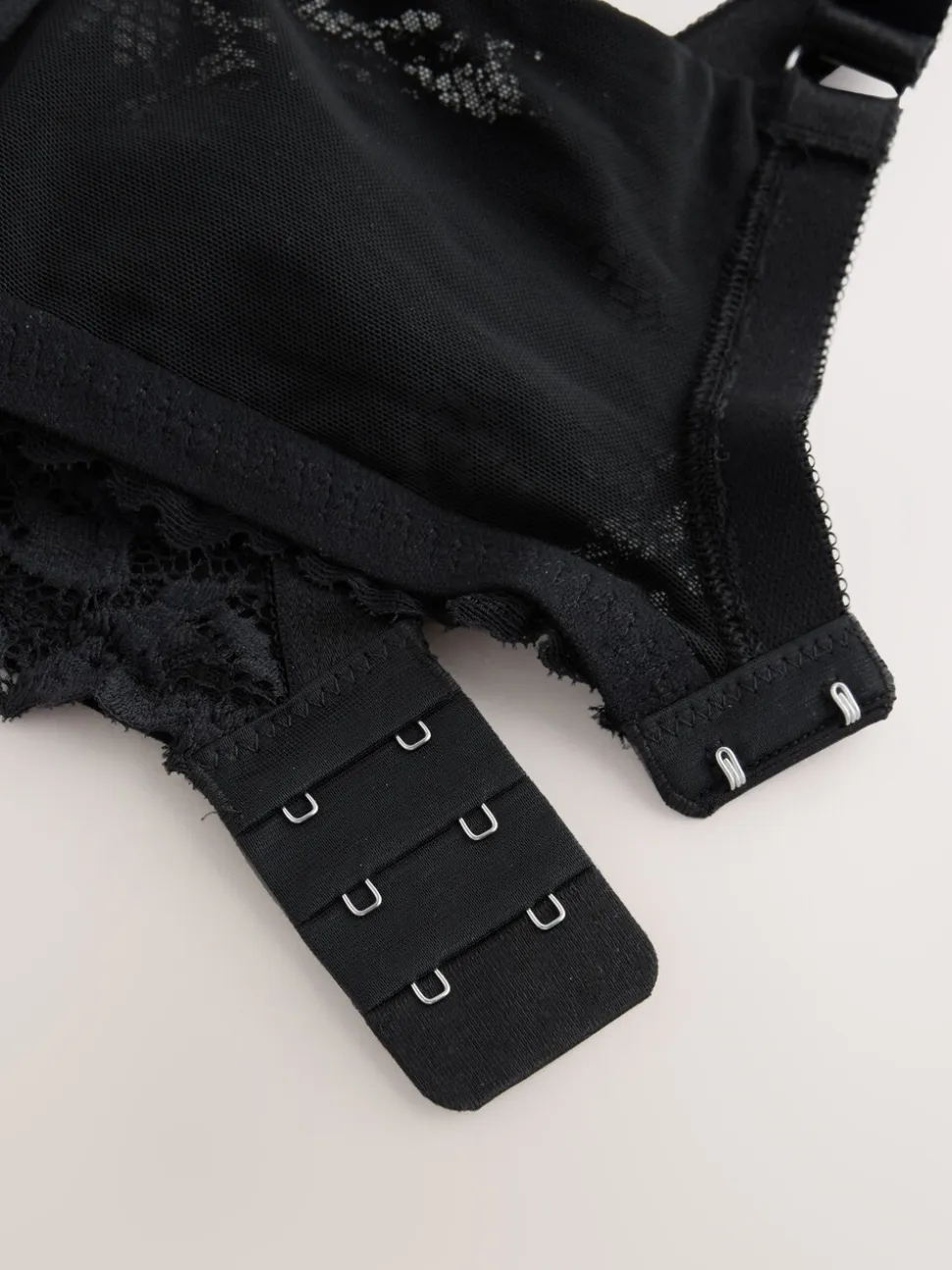 Noir - Soutien-gorge à bonnets classiques DK Ultimate Support Comfort en dentelle minimisant