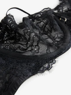 Noir - Soutien-gorge A-E en dentelle