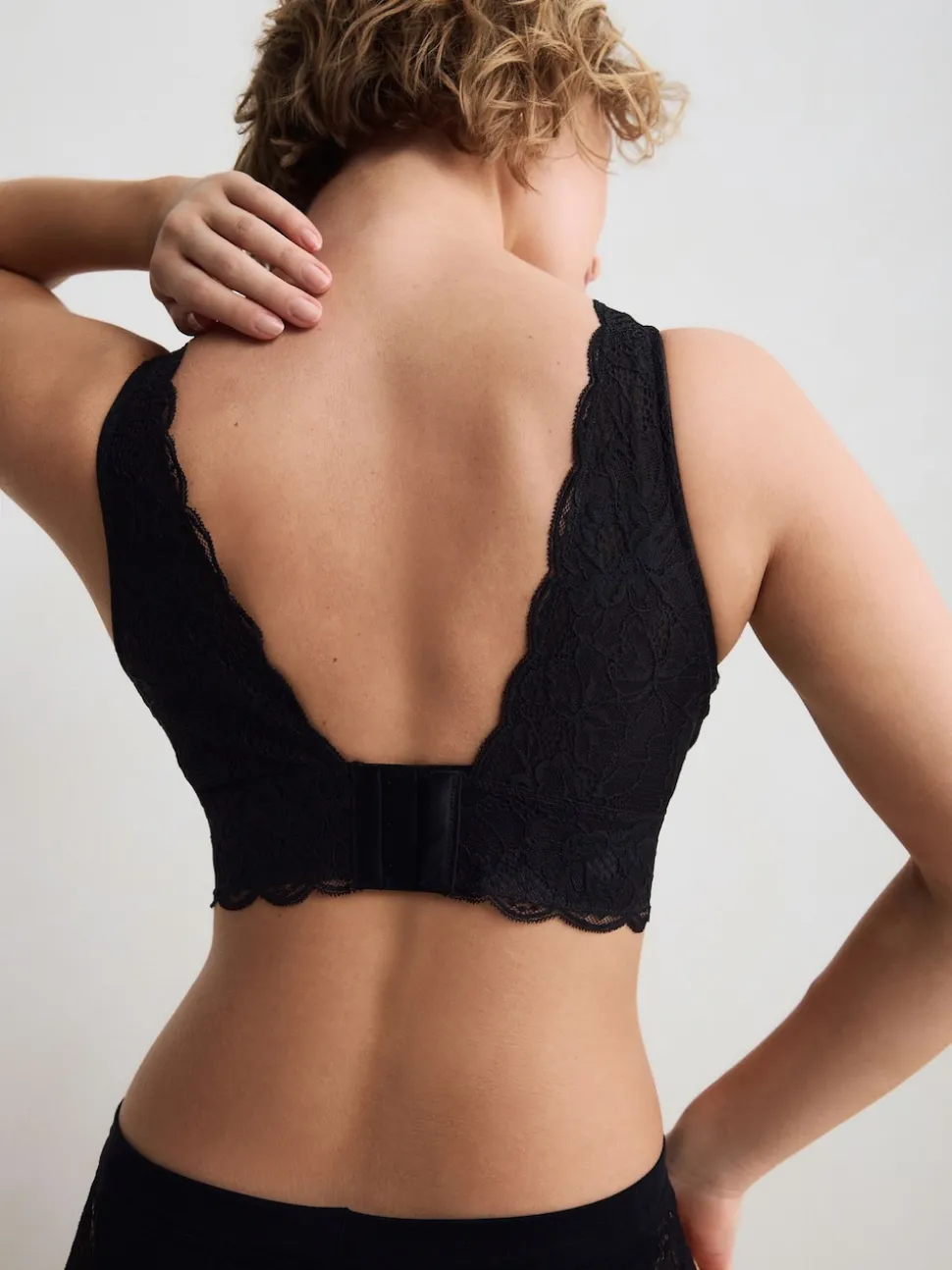 Noir - Soutien-gorge en dentelle maintien total