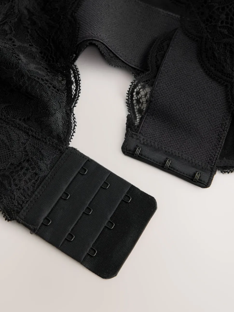 Noir - Soutien-gorge en dentelle maintien total