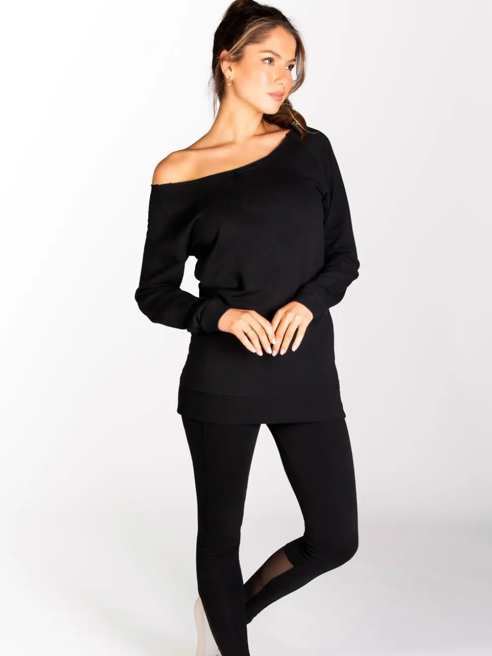 Noir - Sweat long à épaules dénudées pour femme