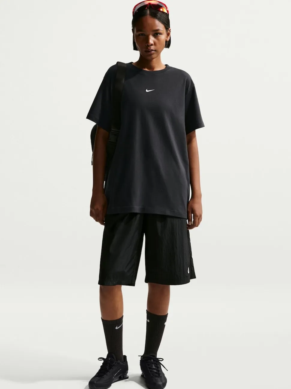 Noir - T-shirt surdimensionné Nike Vêtements de sport indispensable