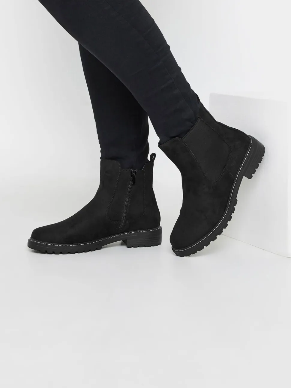 Noir - Yours Curve Extra-Coupe large Casual Chelsea Bottes