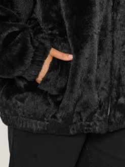 Noir - Yours Curve Polaire à capuche zippée en fausse fourrure