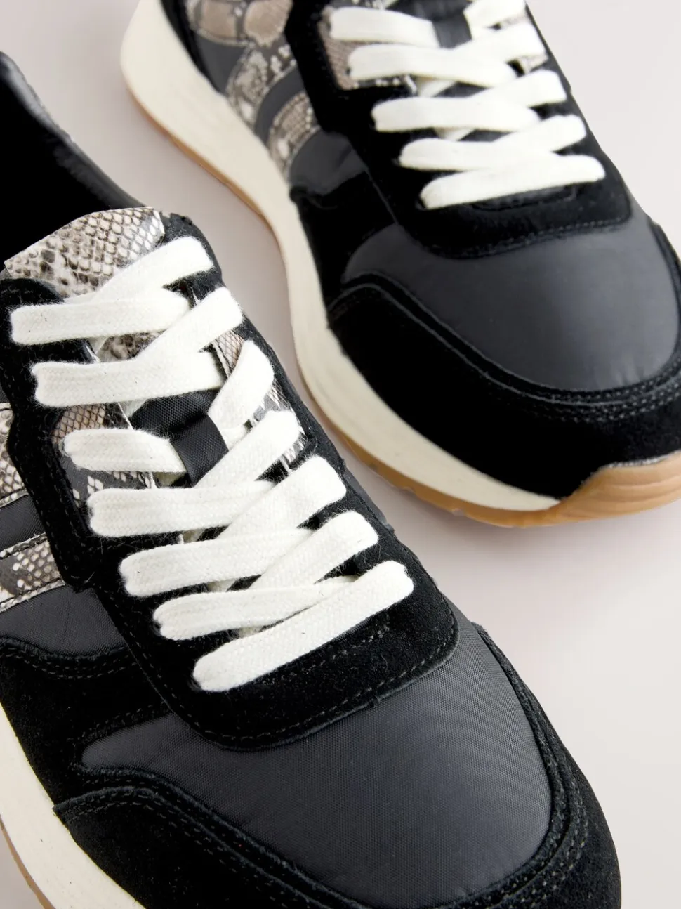 Noir/Animal - Baskets à lacets Forever Comfort® en cuir