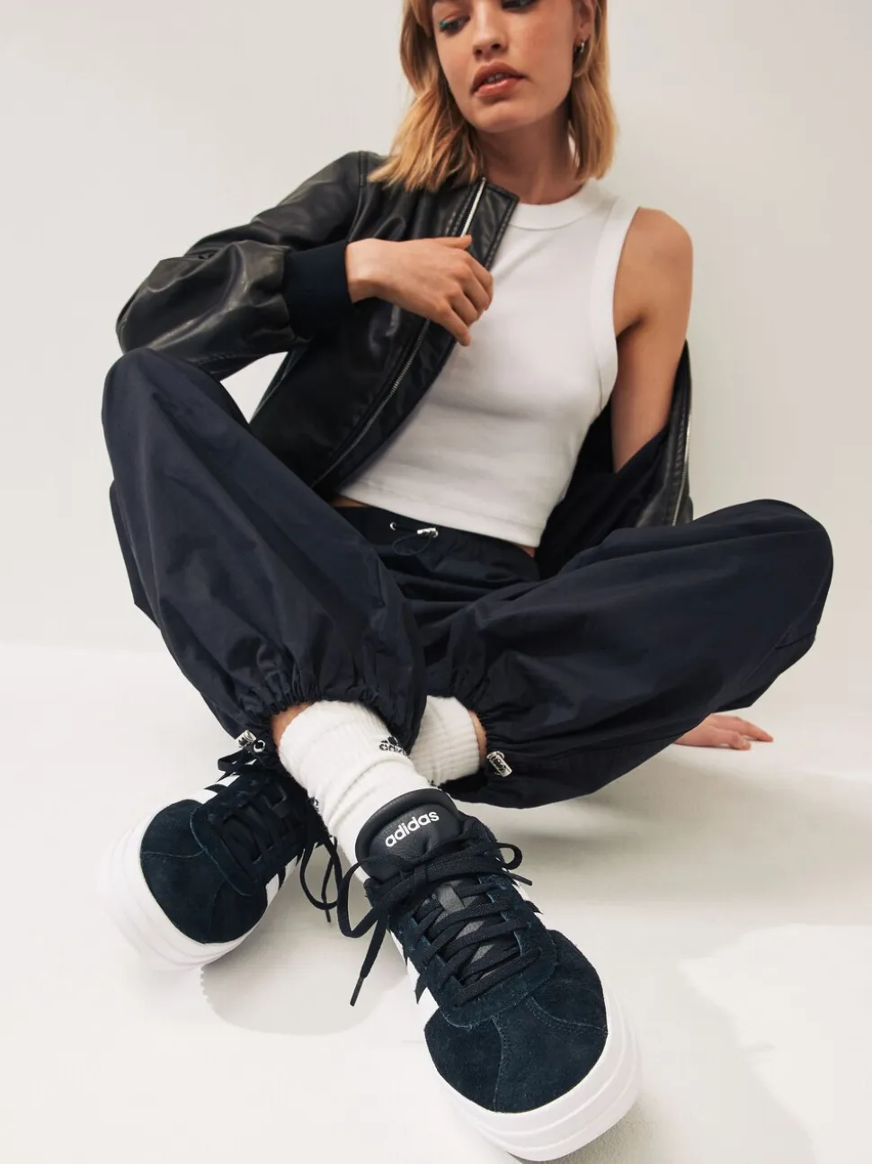 Noir/Blanc - adidas baskets VL Court Bold