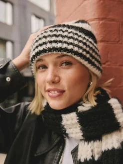 Noir/Blanc - Bonnet en maille à rayures