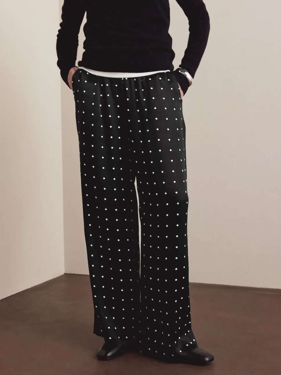 Noir/Blanc à pois - Pantalons en satin à jambe large et taille ceinturée