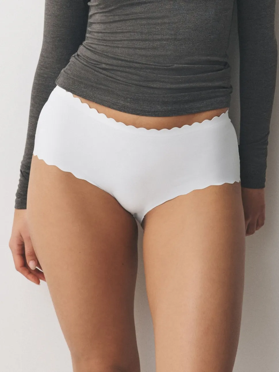 Noir/Blanc/Nu - Lot 3 culottes festonnées invisibles