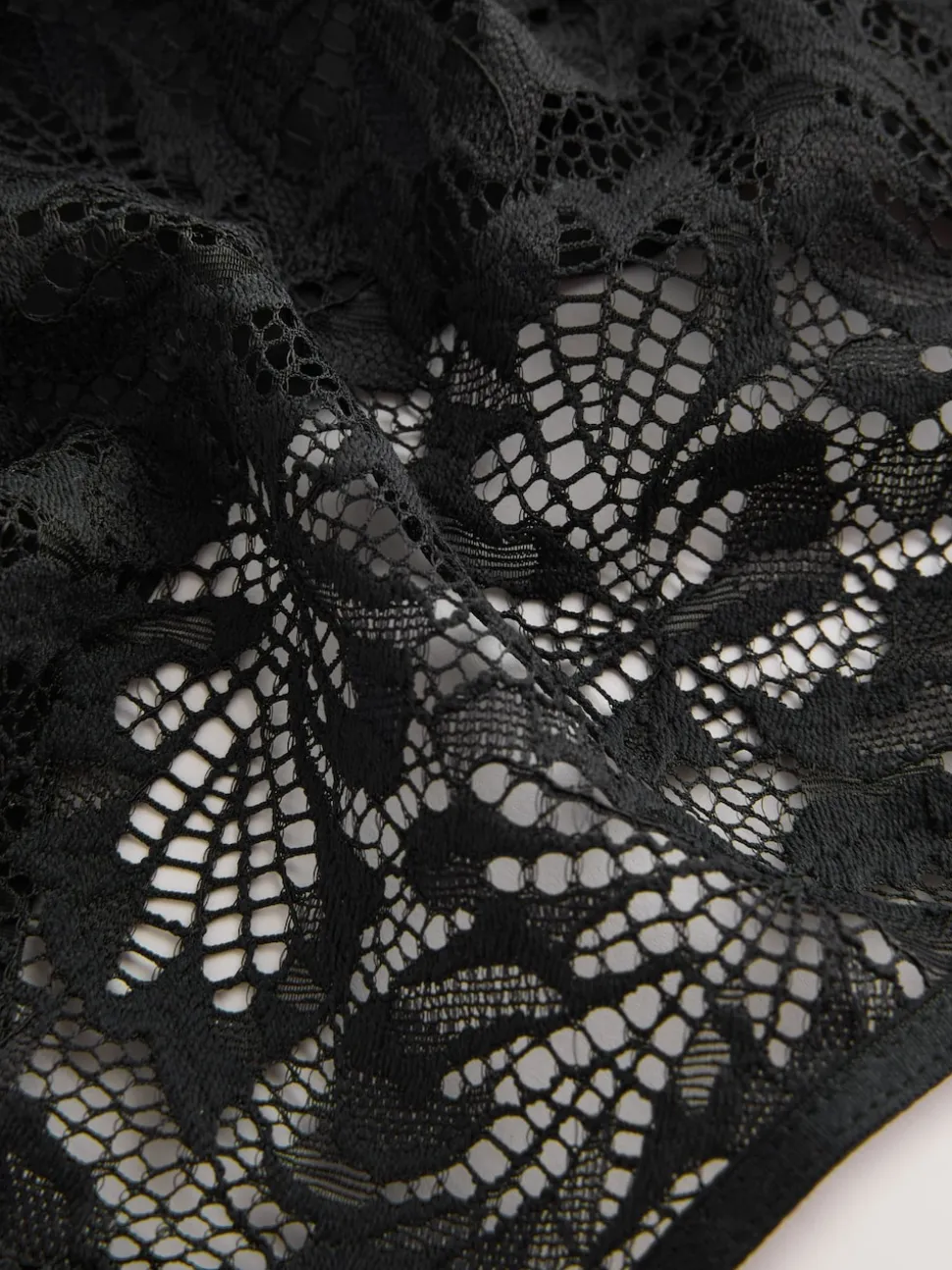 Noir/Blanc/Nu - Lot de 3 culottes NVPL en dentelle sur le devant
