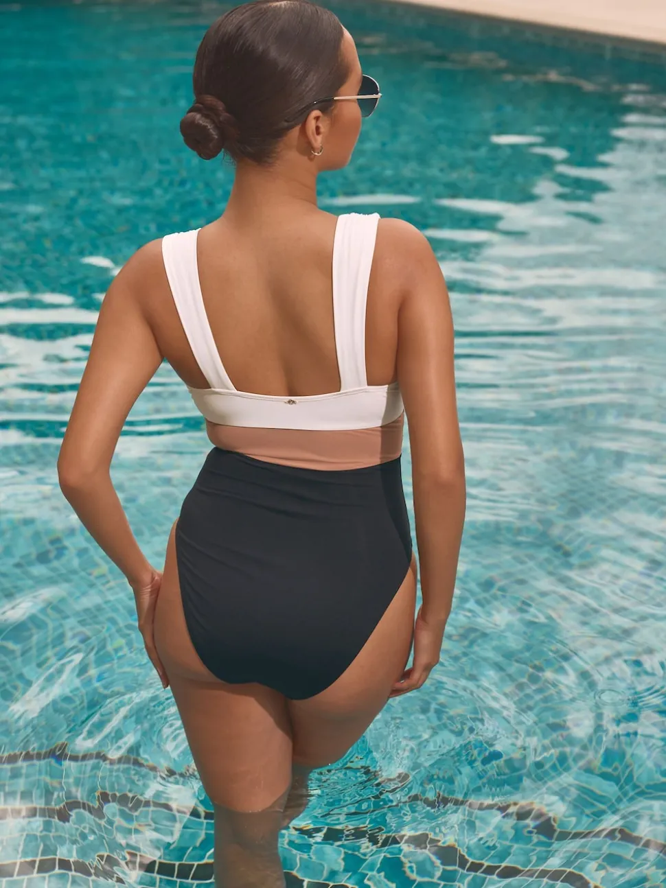 Noir/Ecru/Beige - Maillot de bain gainant pigeonnant