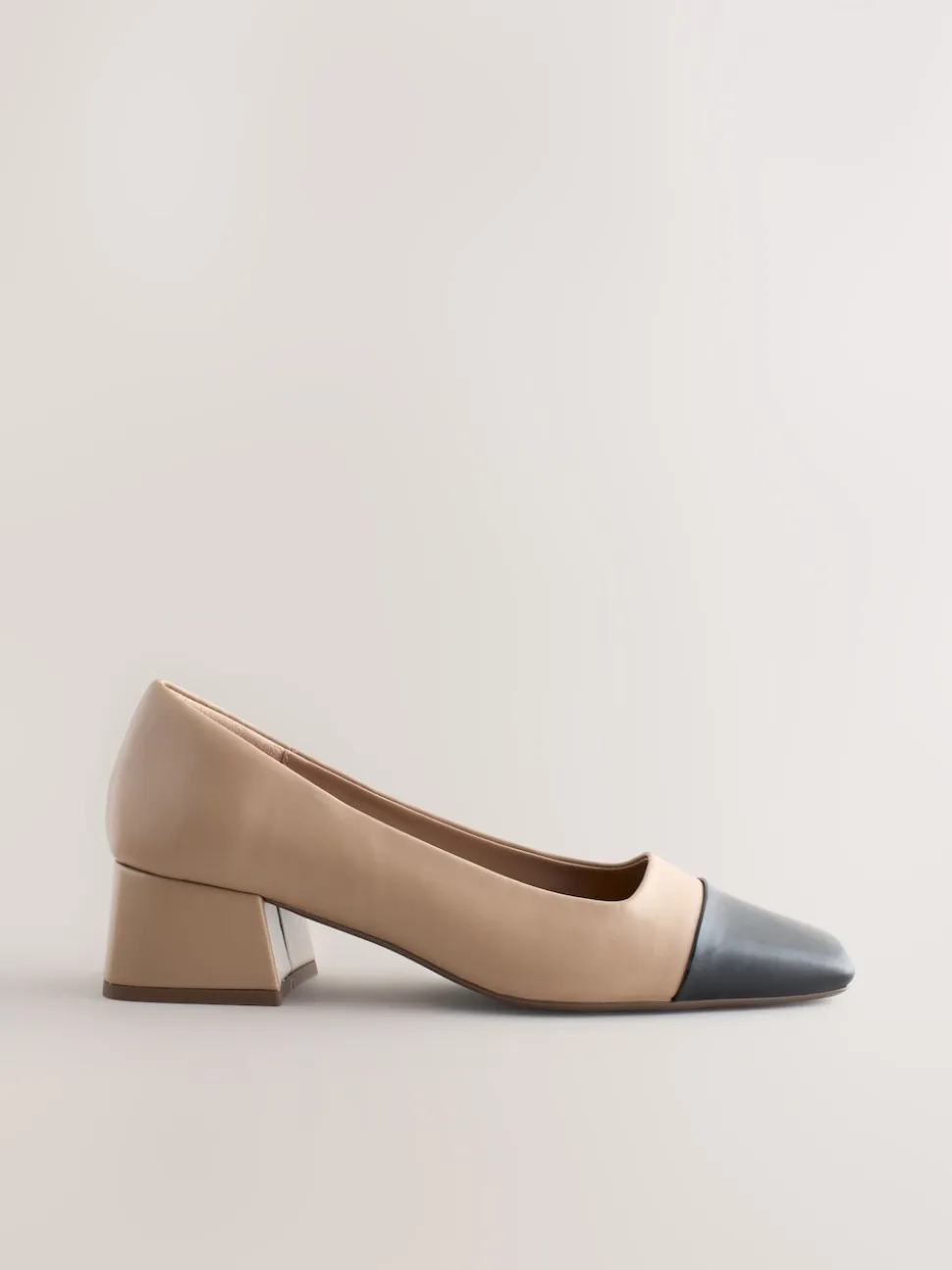 Nude - Chaussures à talons bas Forever Comfort® Toe Cap