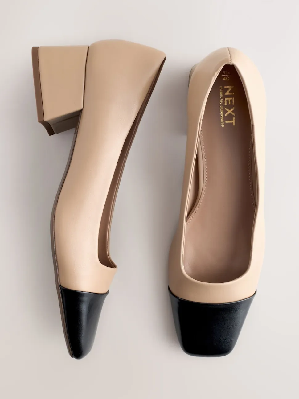 Nude - Chaussures à talons bas Forever Comfort® Toe Cap
