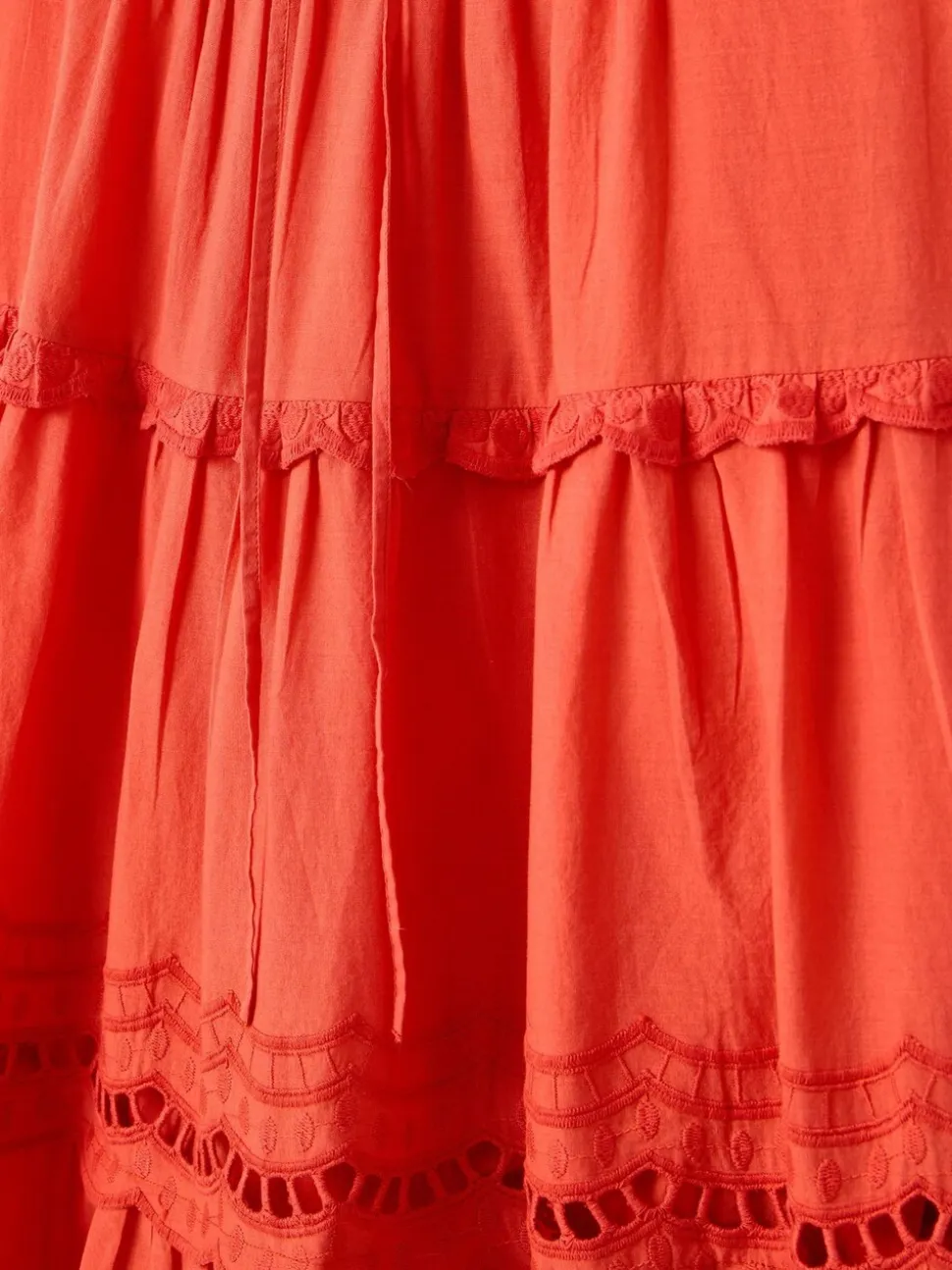 Oliver Bonas Robe courte à volants avec bordure en échelle de corail