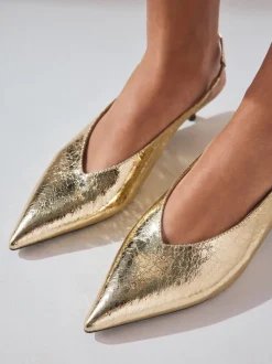 Or - Chaussures à talons chaton à bride arrière et bout pointu