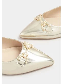 Or - Chaussures Long Tall Sally à bride arrière bordées de métal