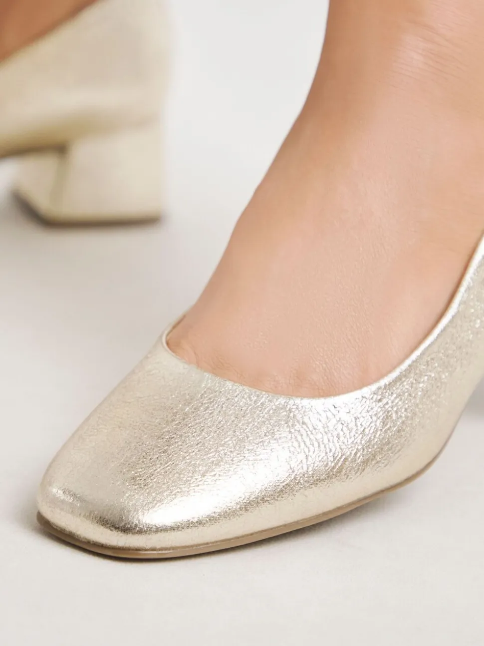 Or - Escarpins Heavenly Soles By JD Williams à talons bas