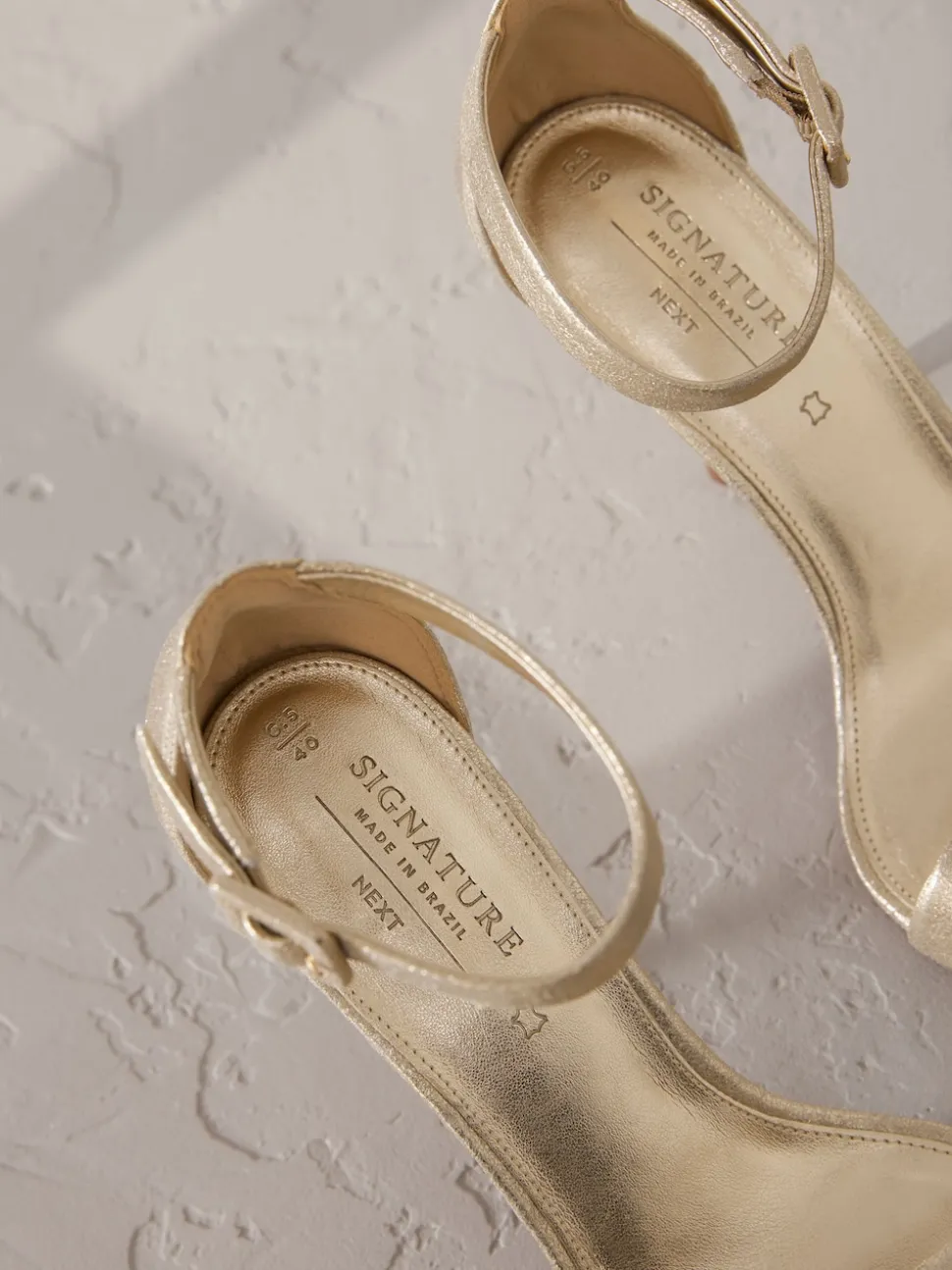 Or - Signature Premium Leather High Round Toe Simple Sandales