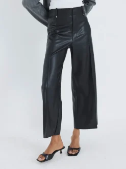 Pantalons River Island raccourcis en similicuir à coutures