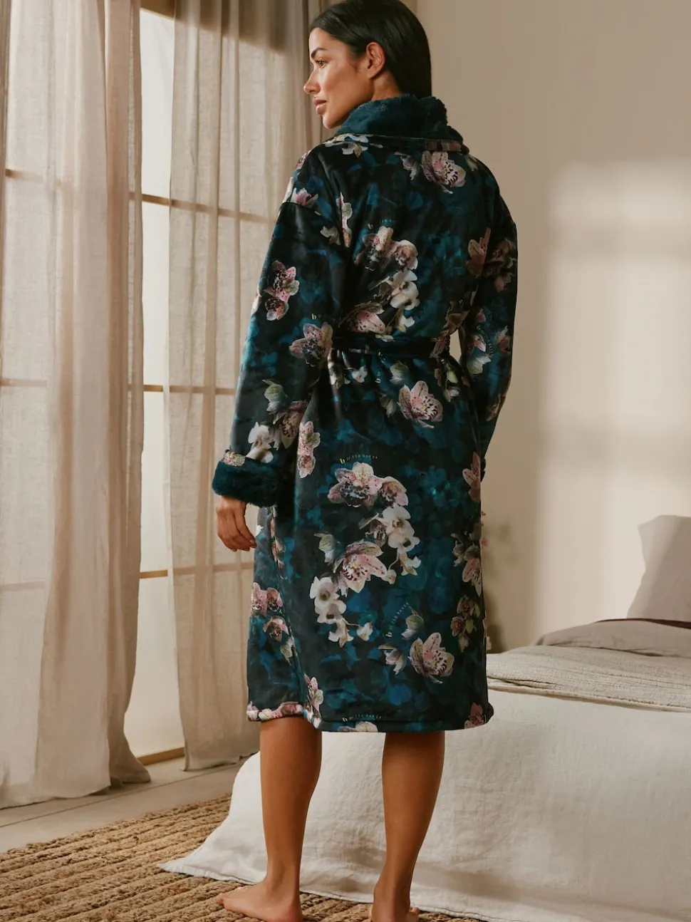 Peignoir B by Ted Baker bleu canard foncé fleuri