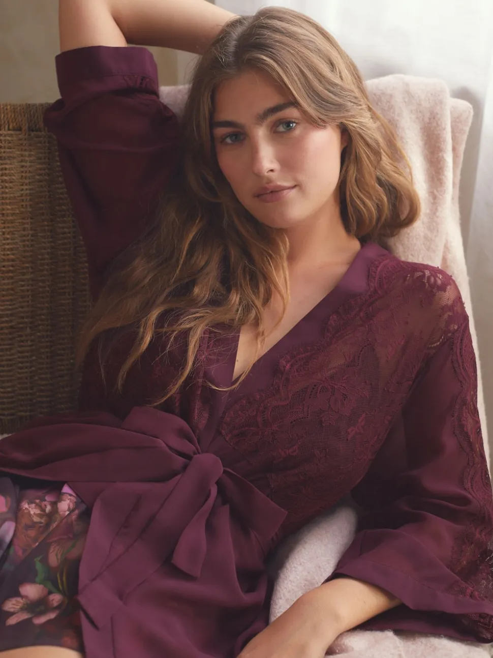 Peignoir B By Ted Baker bordeaux en mousseline de dentelle