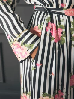 Peignoir Rockett St George en satin à rayures florales