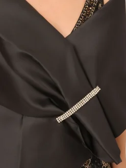Poncho Adrianna Papell Mikado noir orné
