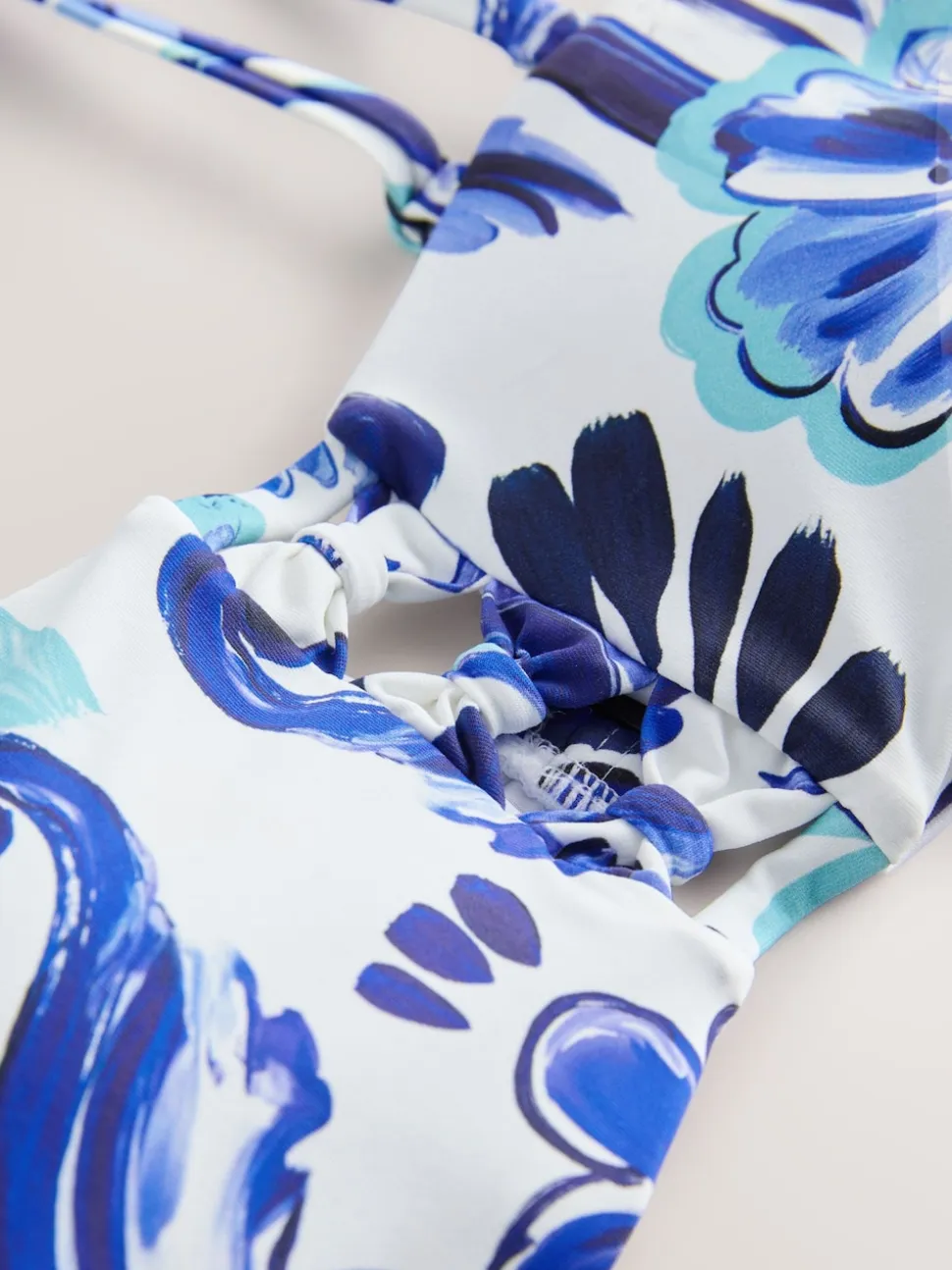 Porcelaine blanc/bleu - Haut de bikini bandeau sans armatures