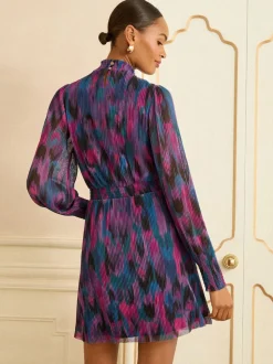 Robe courte Love & Roses à col montant imprimé abstrait