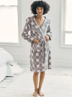 Robe de chambre Chelsea Peers en polaire à carreaux à capuche