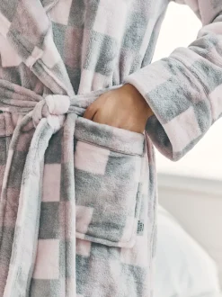 Robe de chambre Chelsea Peers en polaire à carreaux à capuche