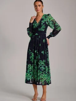 Robe longue Jolie Moi en dentelle imprimée à manches longues