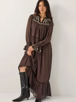 Robe longue Monsoon Nova en mousseline à empiècement brodé