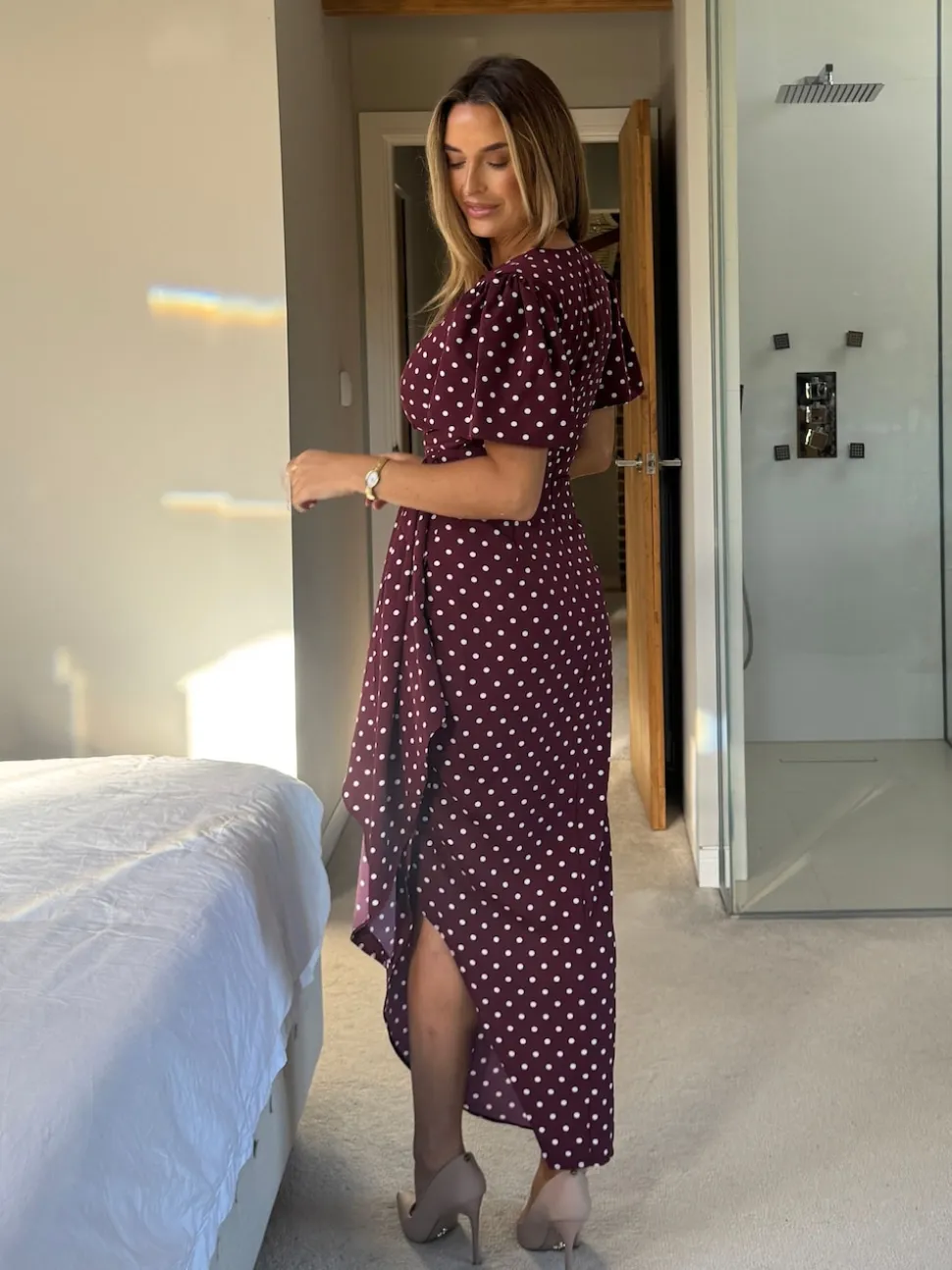 Robe mi-longue Girl In Mind Drew à pois et manches bouffantes