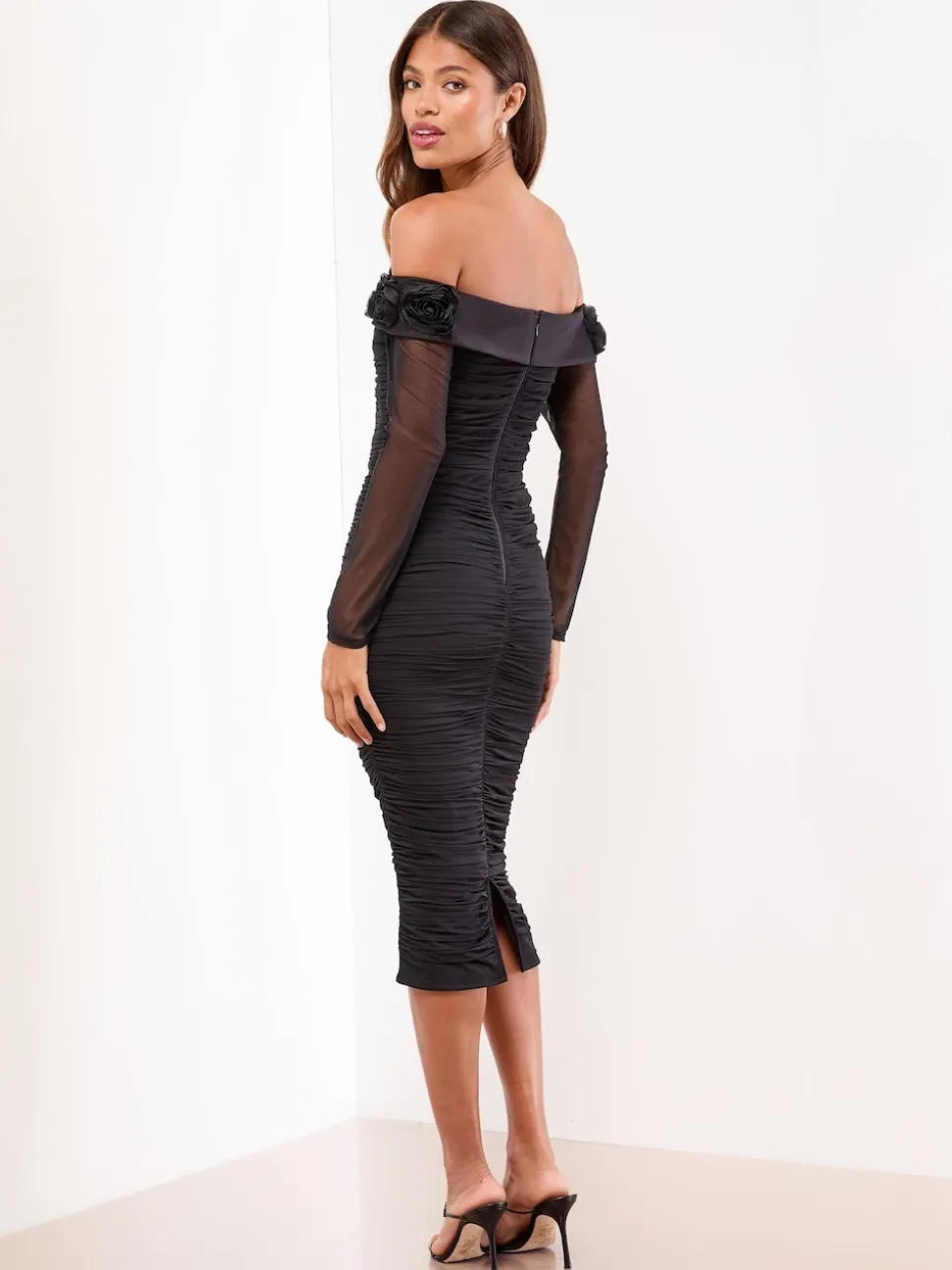 Robe mi-longue Lipsy Flower 3D Bardot à manches longues en maille