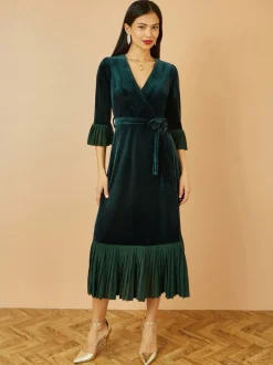 Robe mi-longue Yumi Velvet avec ourlet contrastant