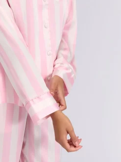 Rose - Ensemble Boux Avenue oversize en satin Revere & Pyjama