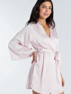 Rose - Peignoir Boux Avenue Kaya en satin bordé de dentelle