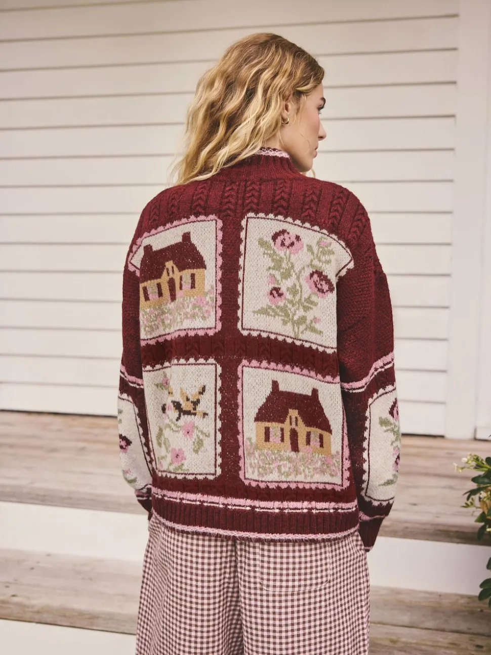 Rose baie - Cardigan en maille maison