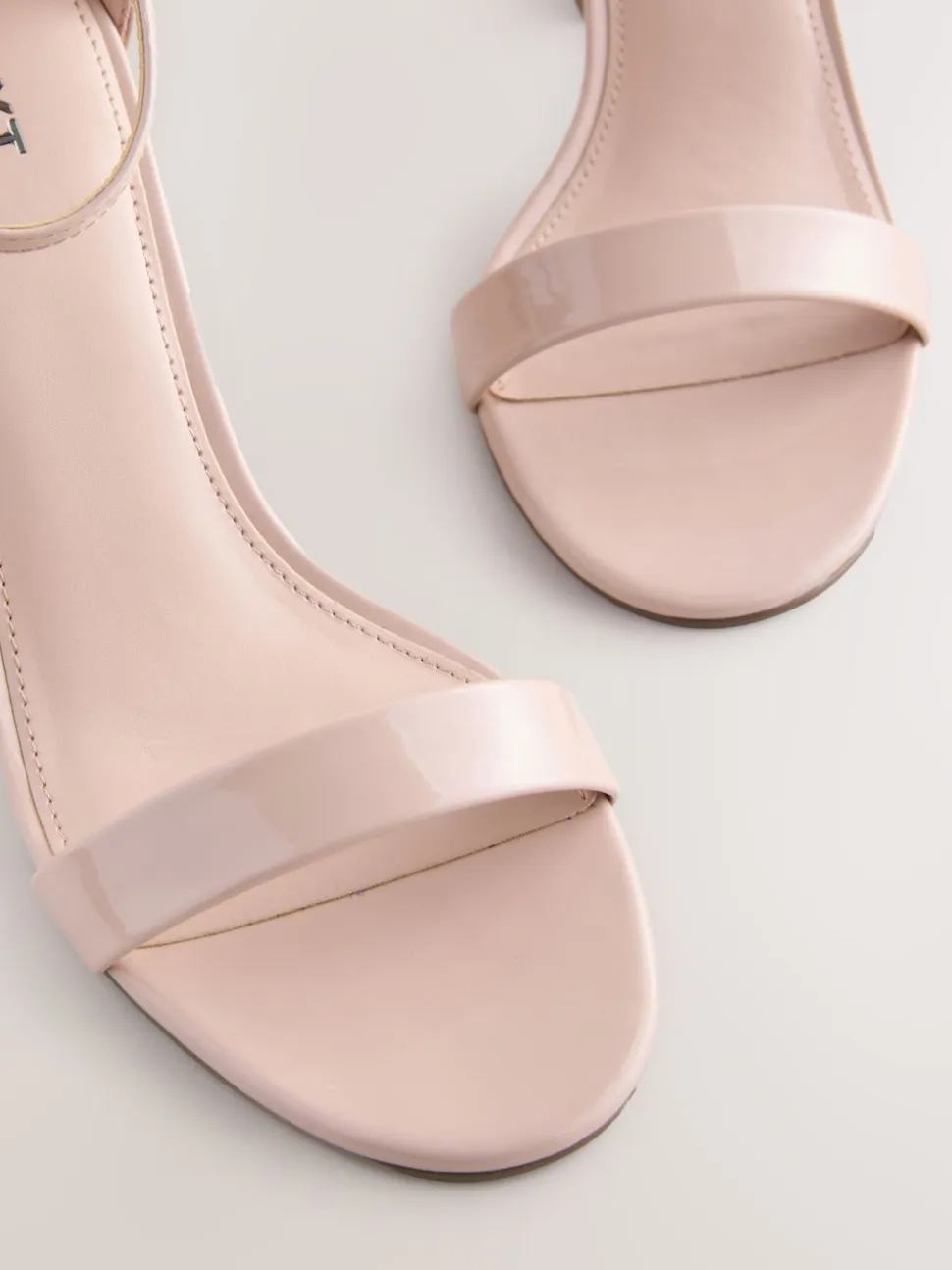 Rose couleur chair - Sandales à talons carrés