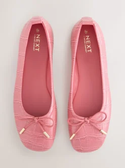 Rose Crocs rose - Chaussures plates Forever Comfort® à bout carré avec nœud