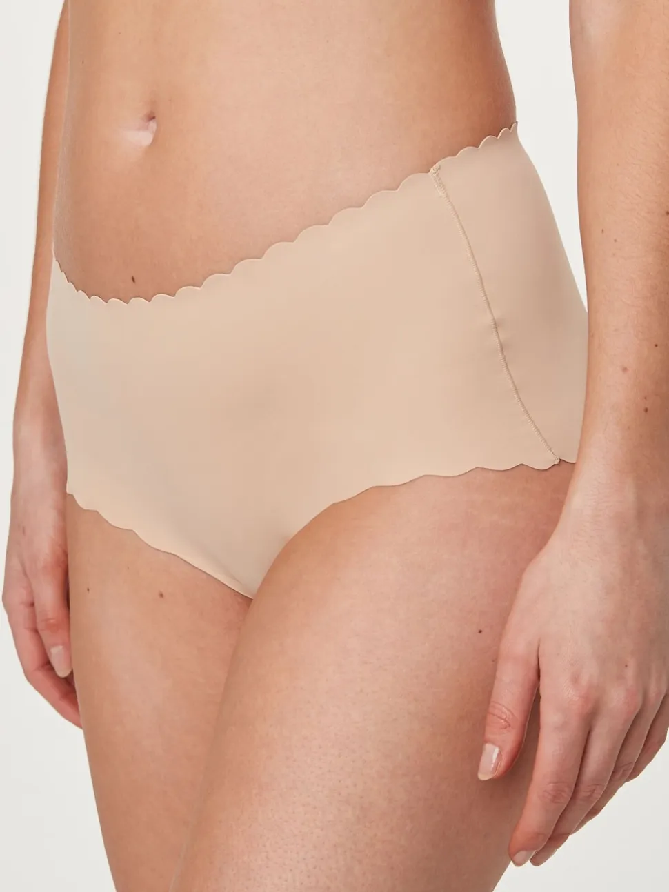Rose Nude - Slip invisible à bord festonné